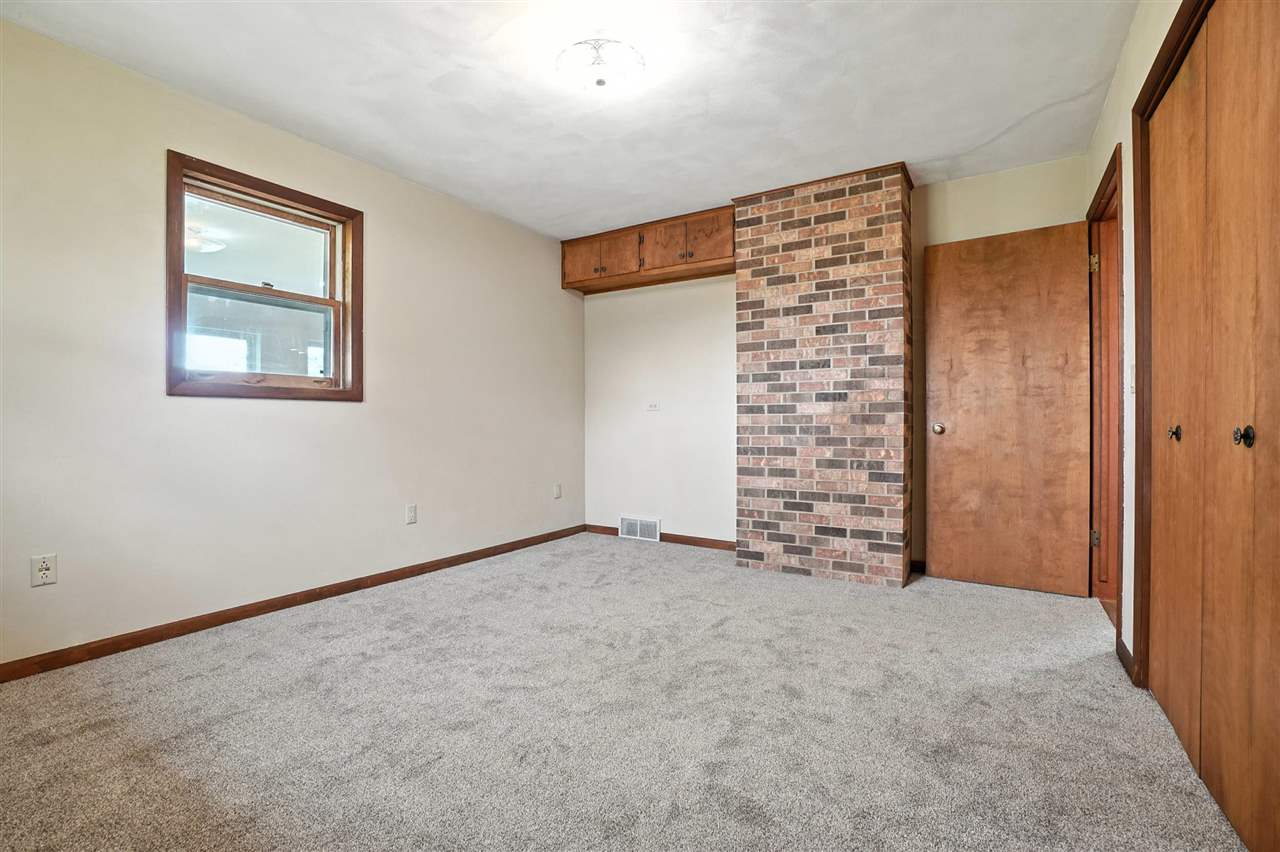 1470 520th Street SW Kalona IA 52247