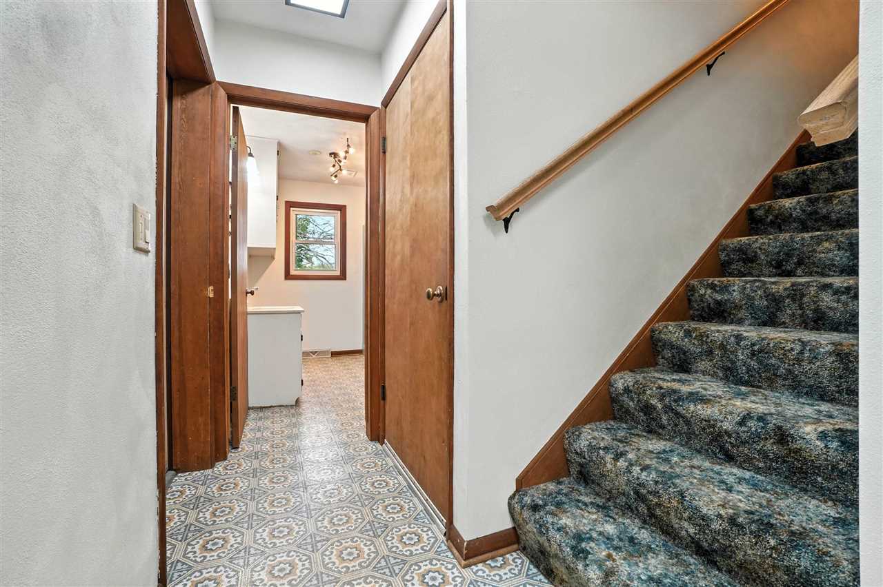 1470 520th Street SW Kalona IA 52247