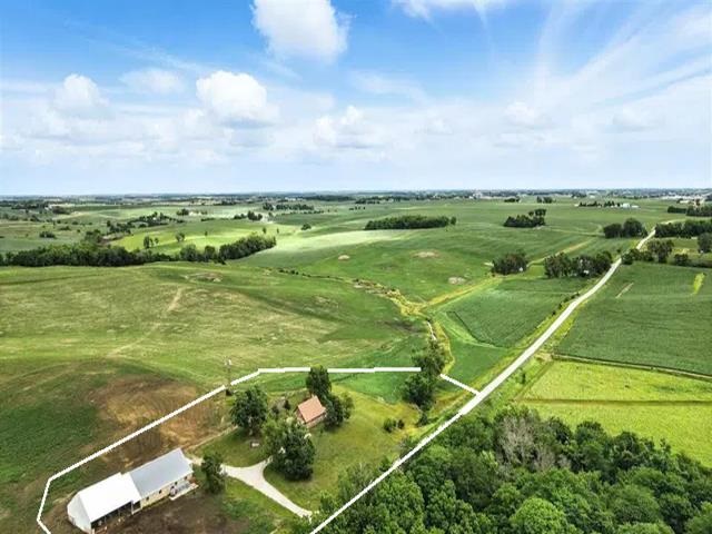 1470 520th Street SW Kalona IA 52247