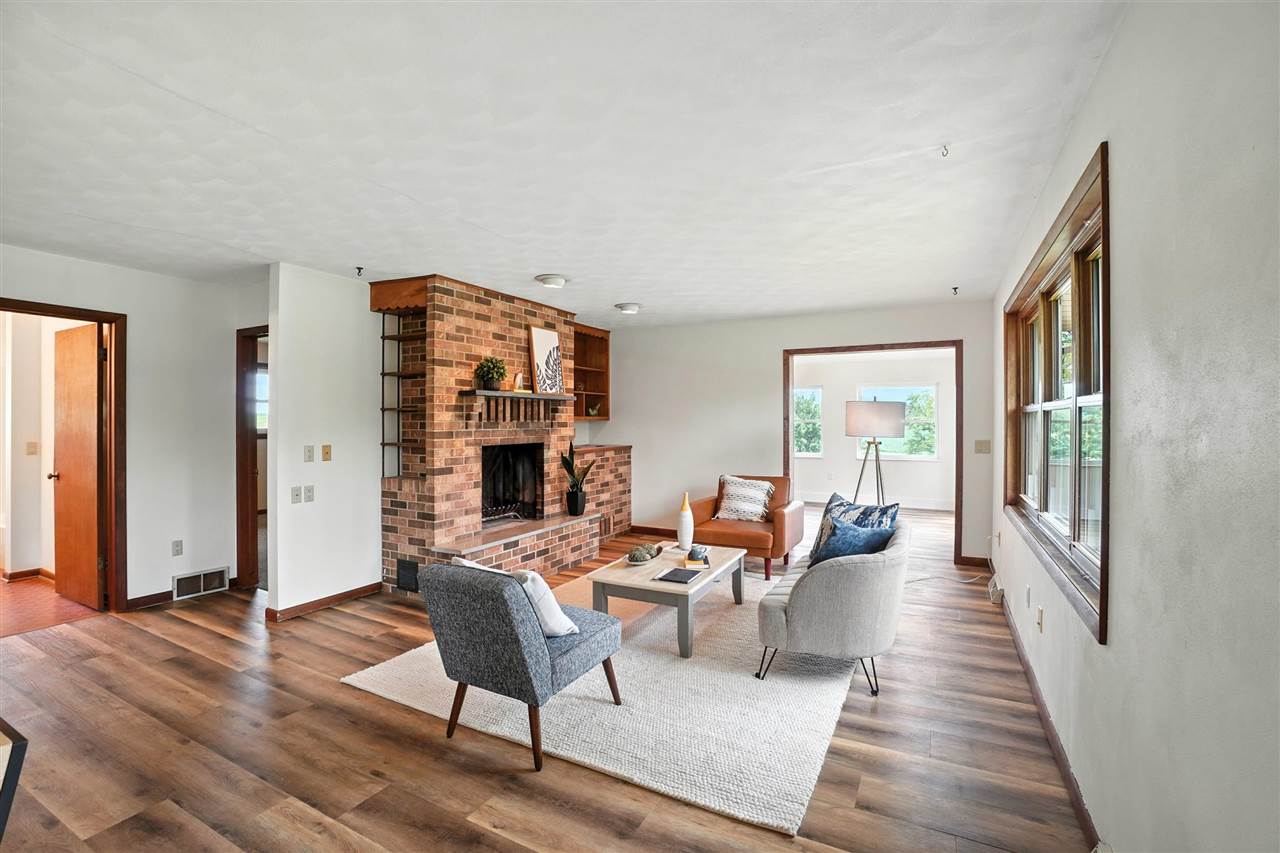 1470 520th Street SW Kalona IA 52247