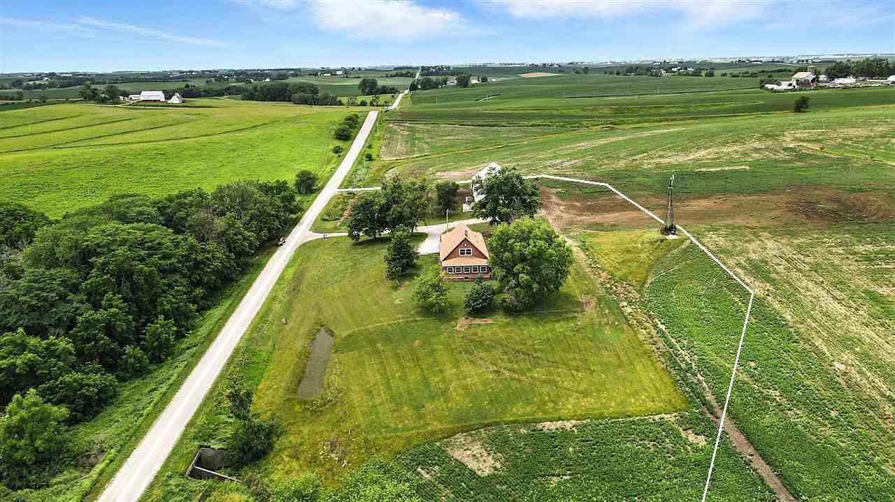 1470 520th Street SW Kalona IA 52247