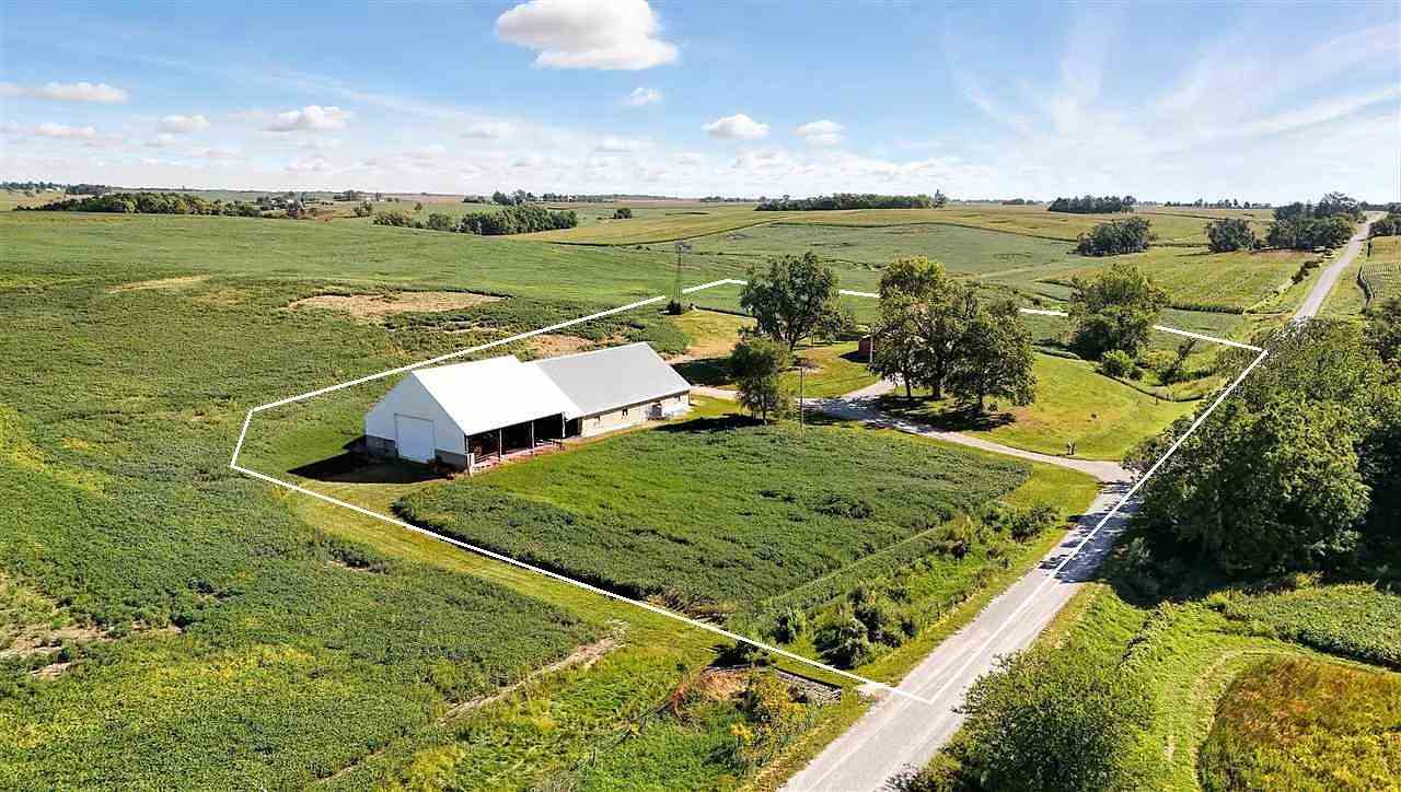 1470 520th Street SW Kalona IA 52247
