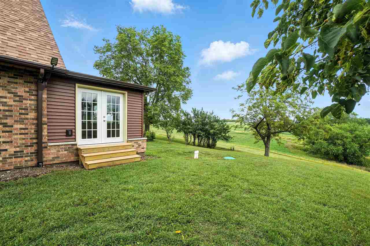 1470 520th Street SW Kalona IA 52247