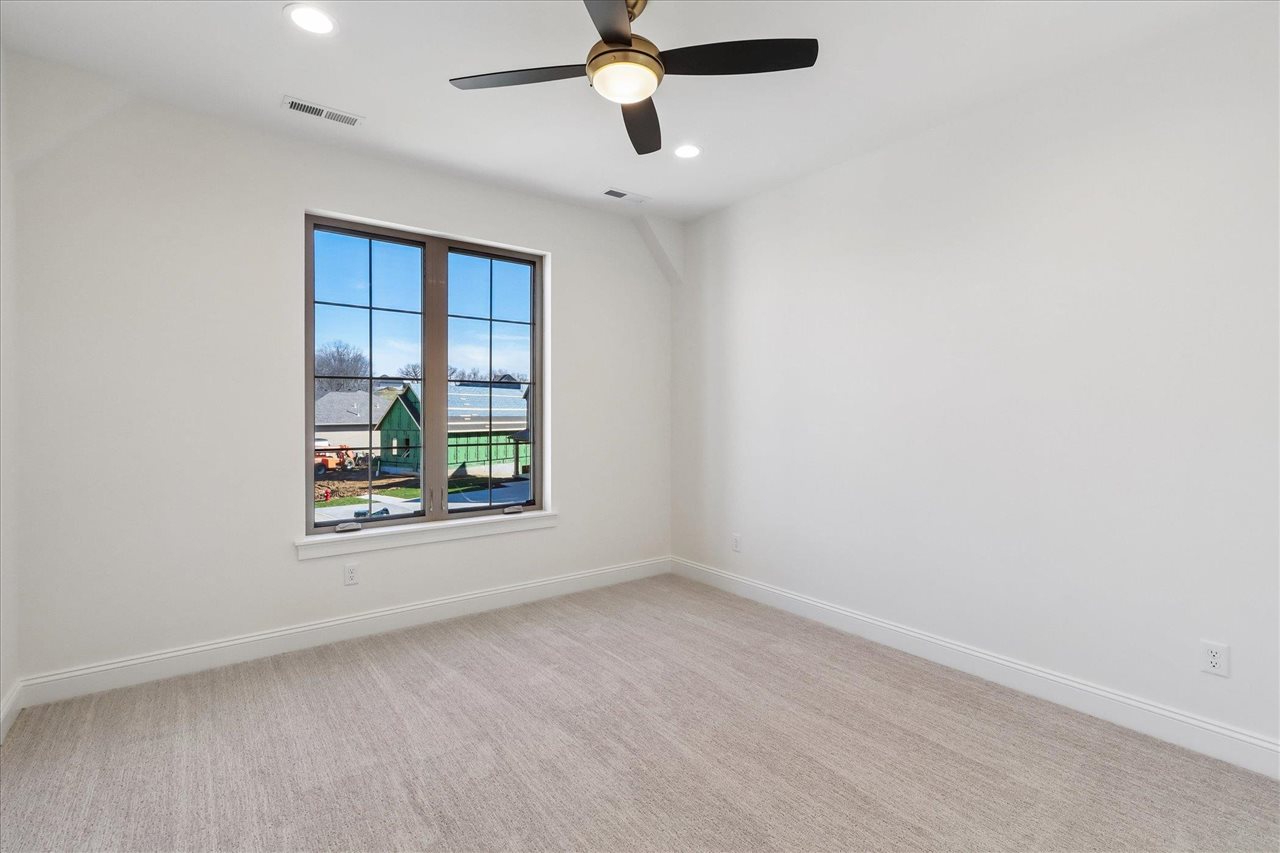 938 Heron Place Iowa City IA 52245