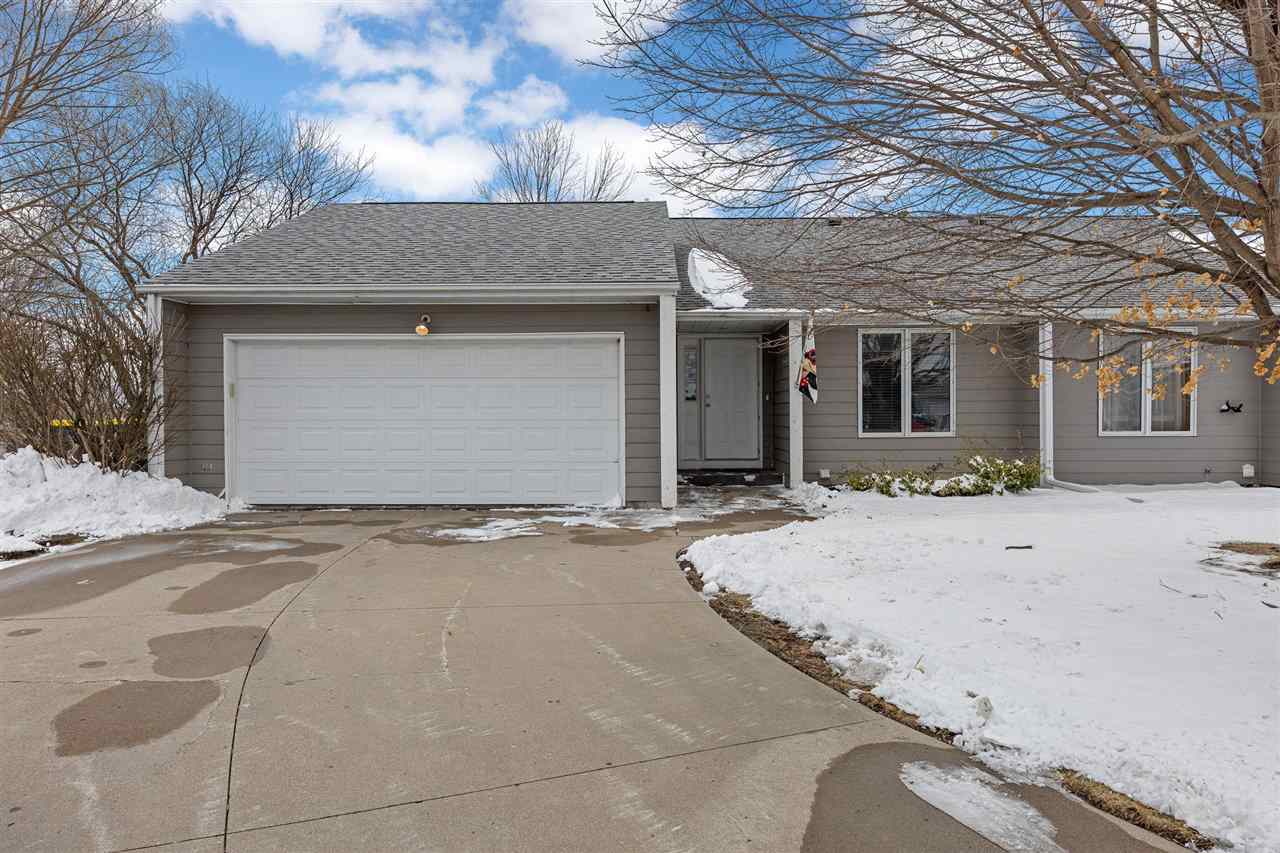 40 Gryn Court Iowa City IA 52246