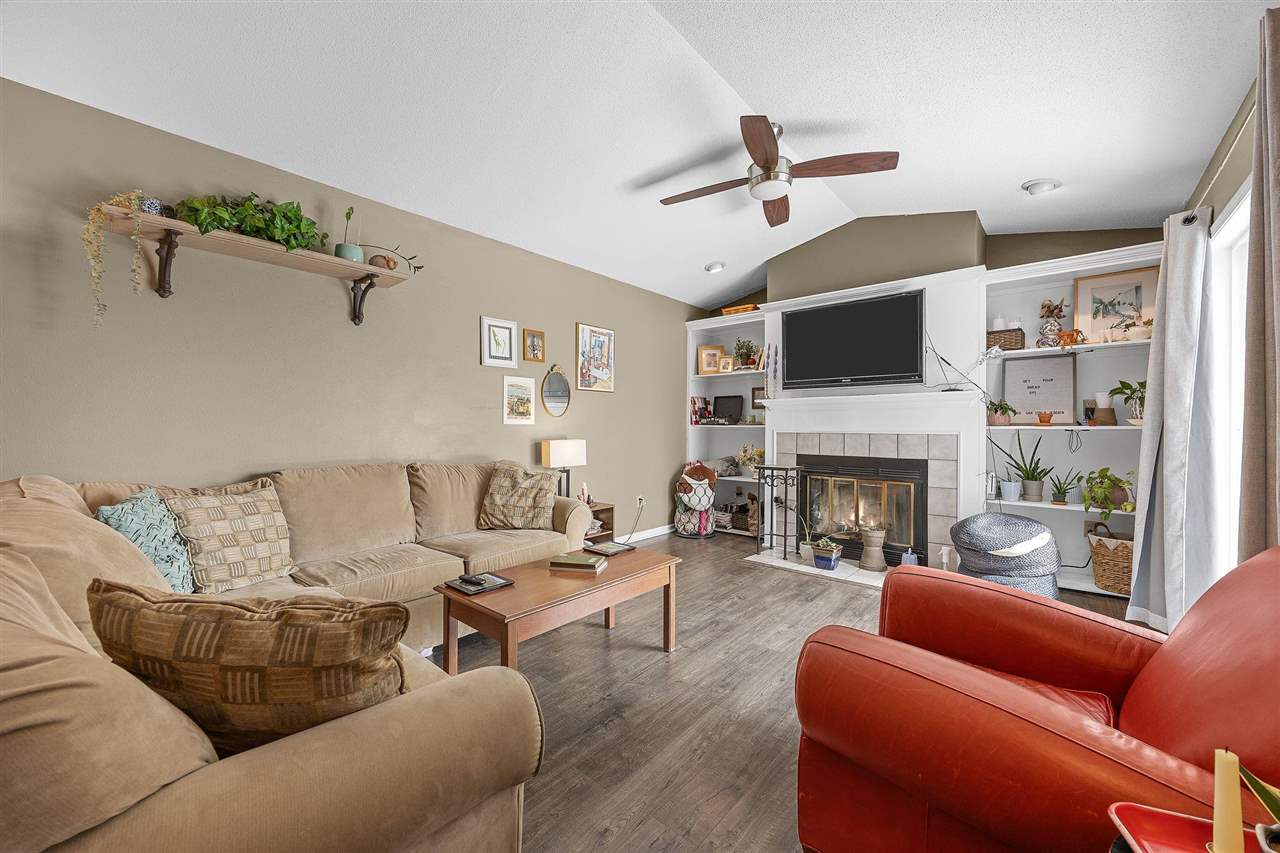 40 Gryn Court Iowa City IA 52246