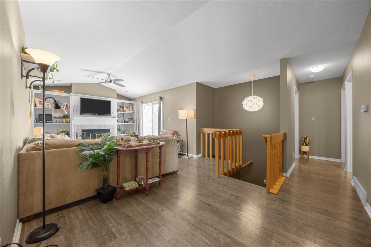 40 Gryn Court Iowa City IA 52246