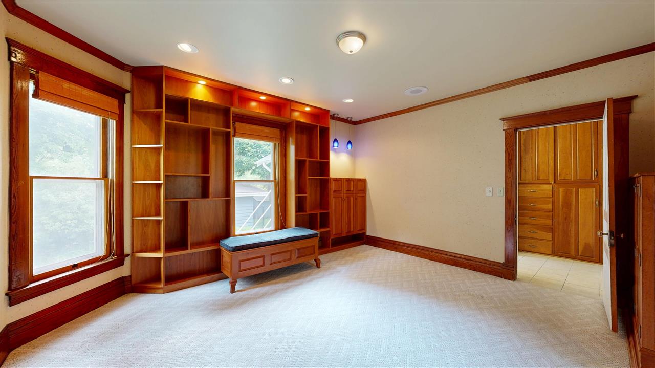 1231 E College Street Iowa City IA 52245