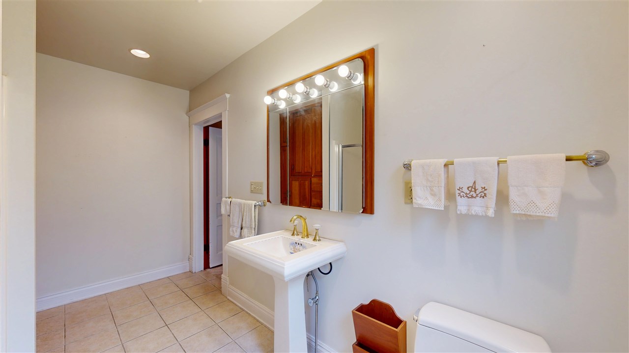 1231 E College Street Iowa City IA 52245