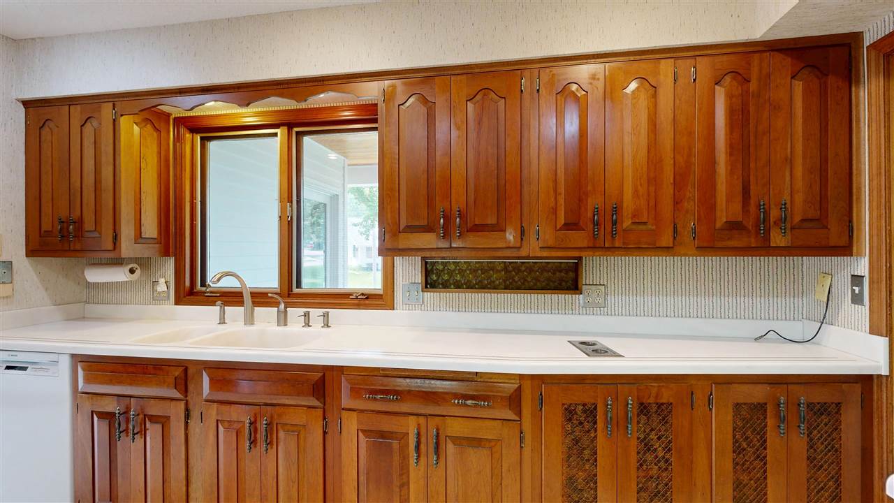 1231 E College Street Iowa City IA 52245