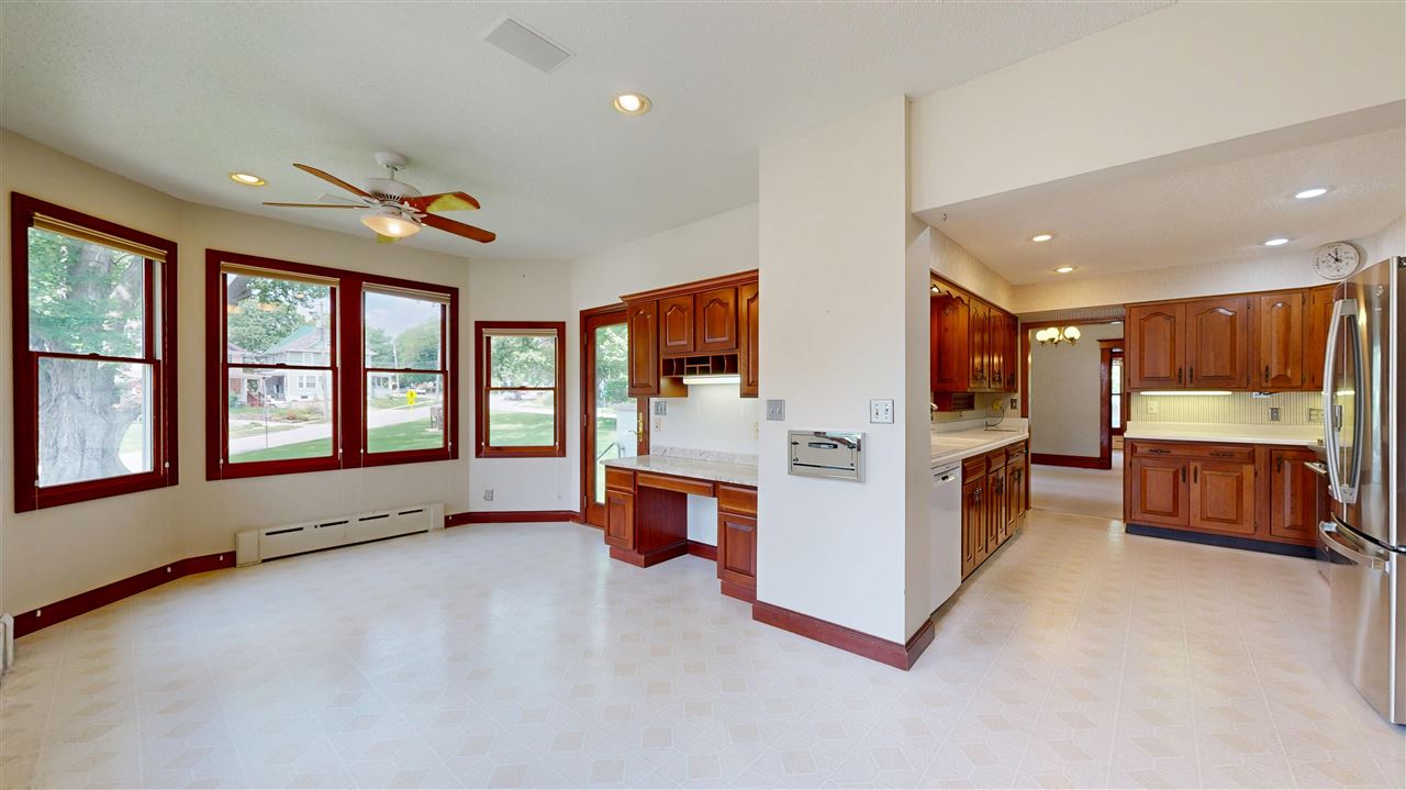 1231 E College Street Iowa City IA 52245