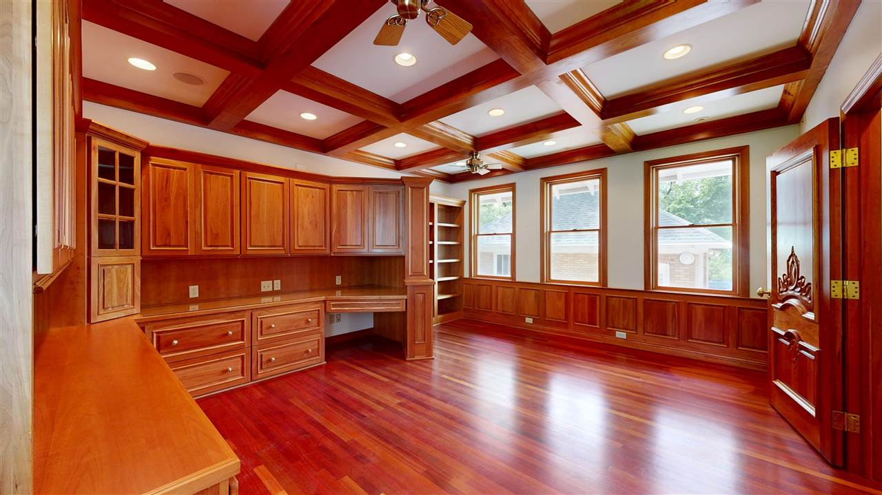 1231 E College Street Iowa City IA 52245