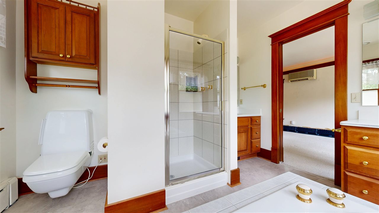 1231 E College Street Iowa City IA 52245