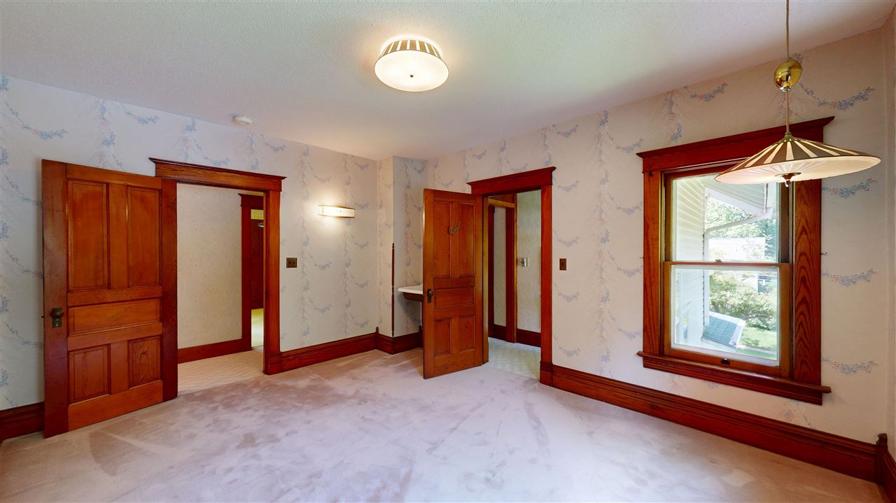 1231 E College Street Iowa City IA 52245