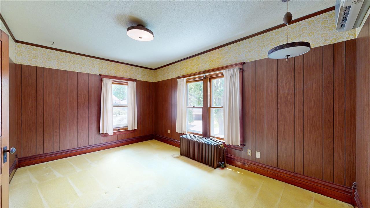 1231 E College Street Iowa City IA 52245