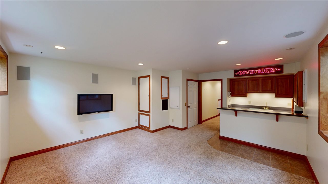 1231 E College Street Iowa City IA 52245