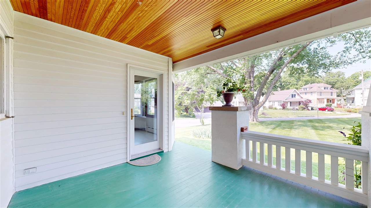 1231 E College Street Iowa City IA 52245