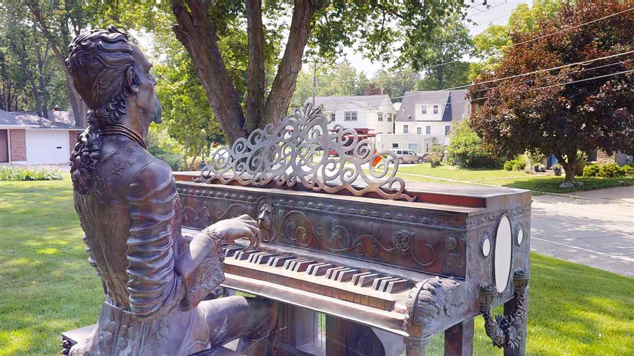 1231 E College Street Iowa City IA 52245