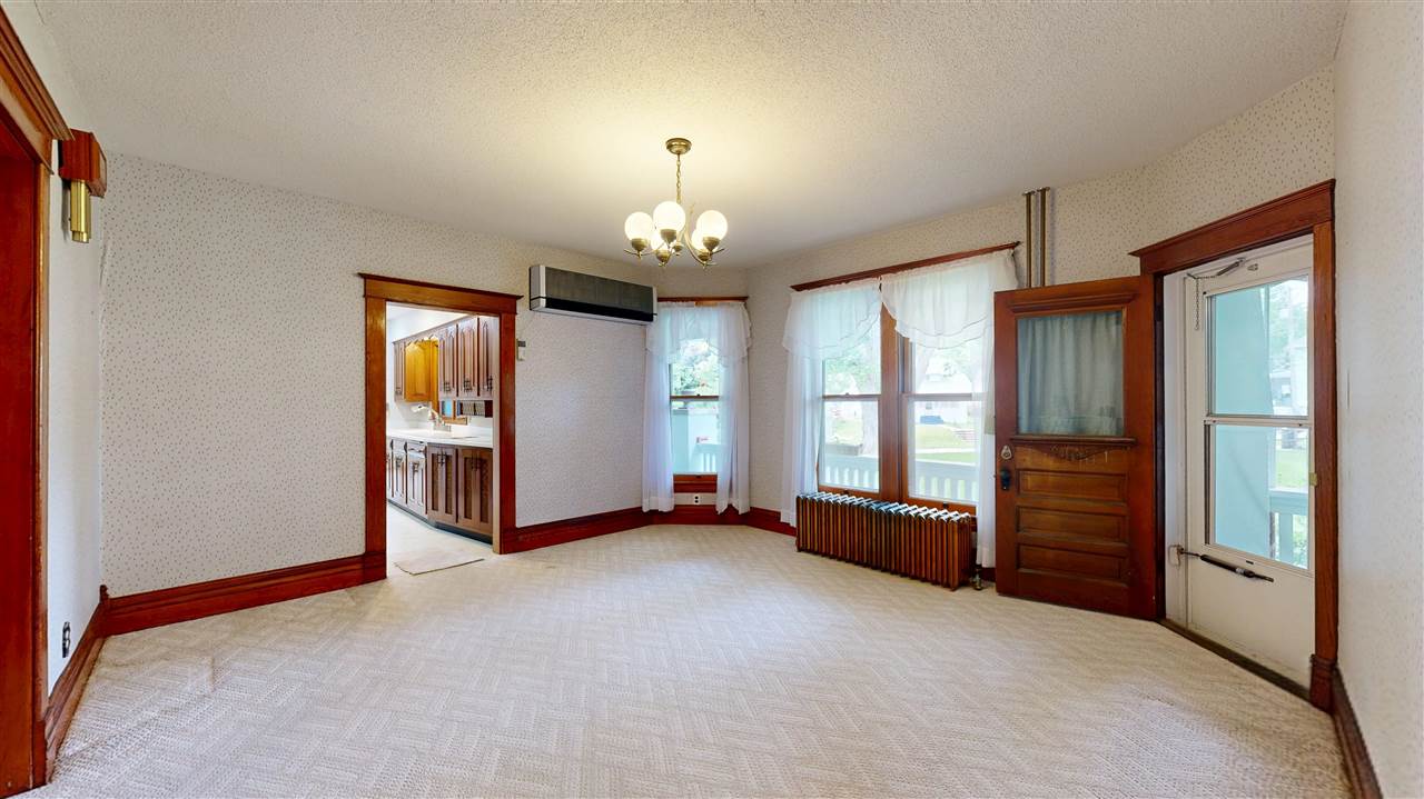 1231 E College Street Iowa City IA 52245