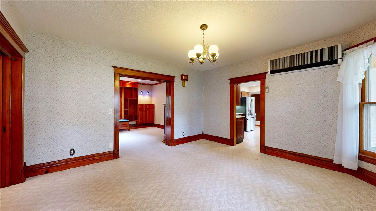 1231 E College Street Iowa City IA 52245