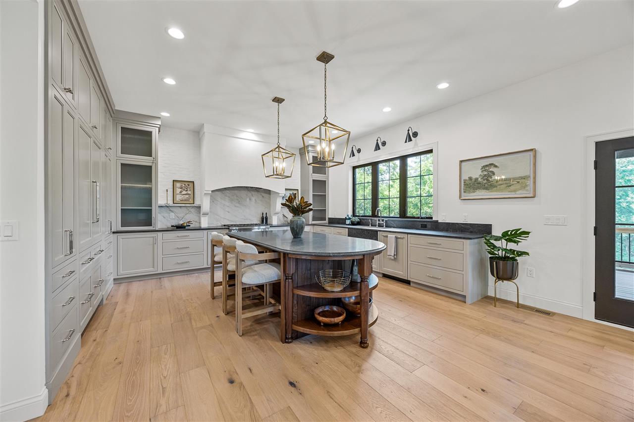 679 Allison Way Iowa City IA 52245