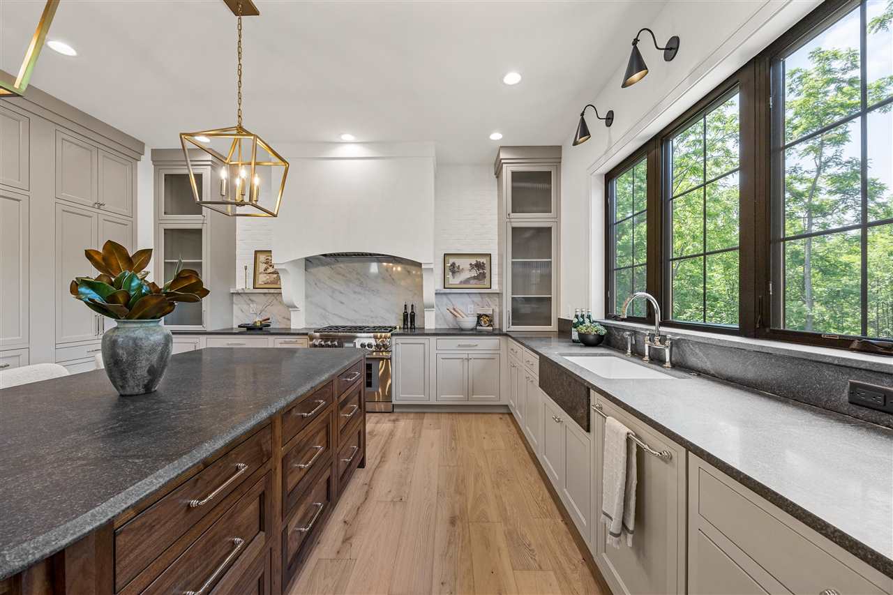 679 Allison Way Iowa City IA 52245