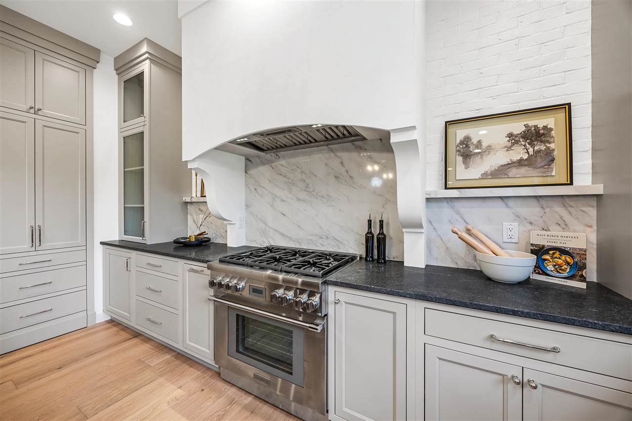 679 Allison Way Iowa City IA 52245