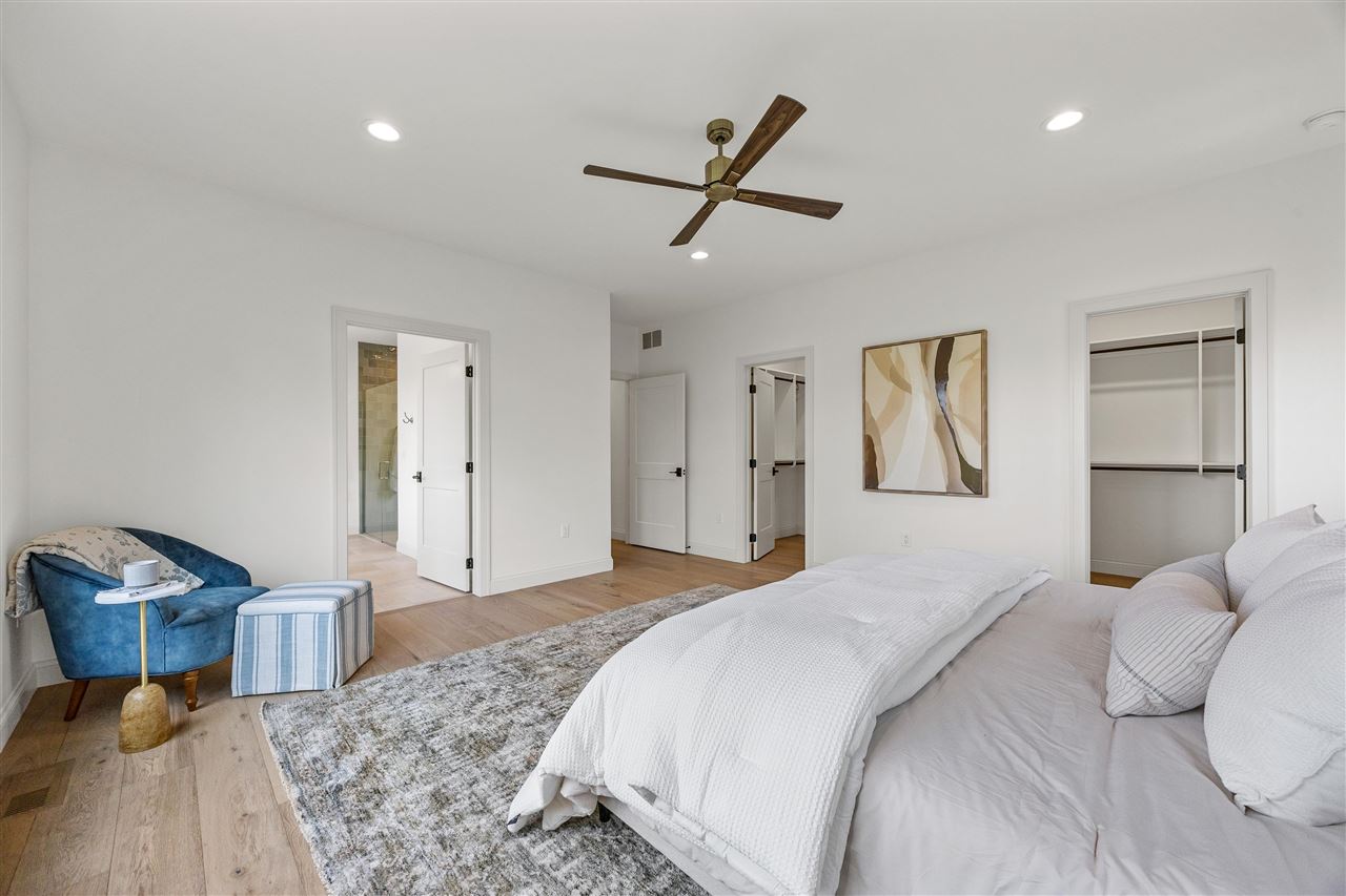 679 Allison Way Iowa City IA 52245