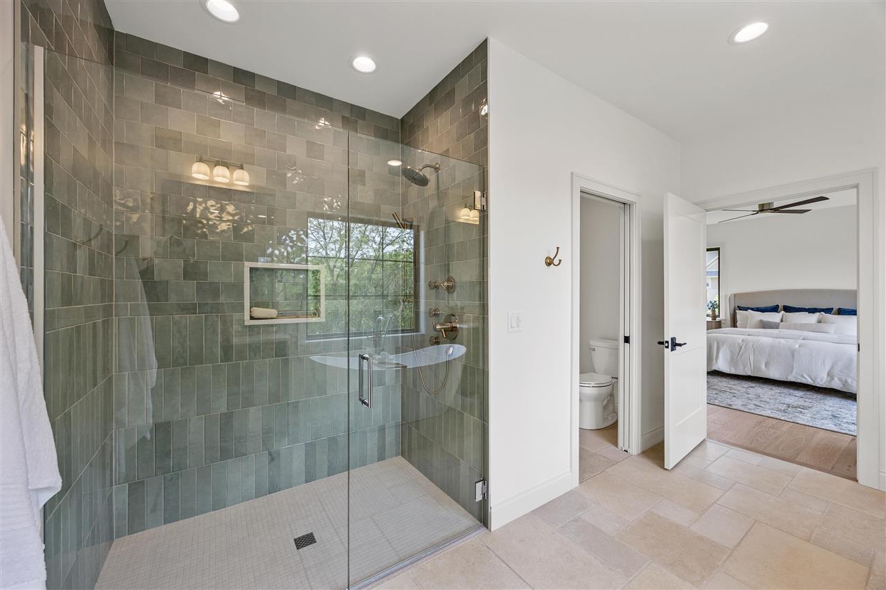 679 Allison Way Iowa City IA 52245