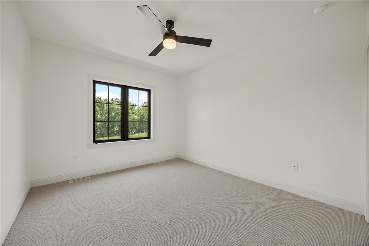 679 Allison Way Iowa City IA 52245