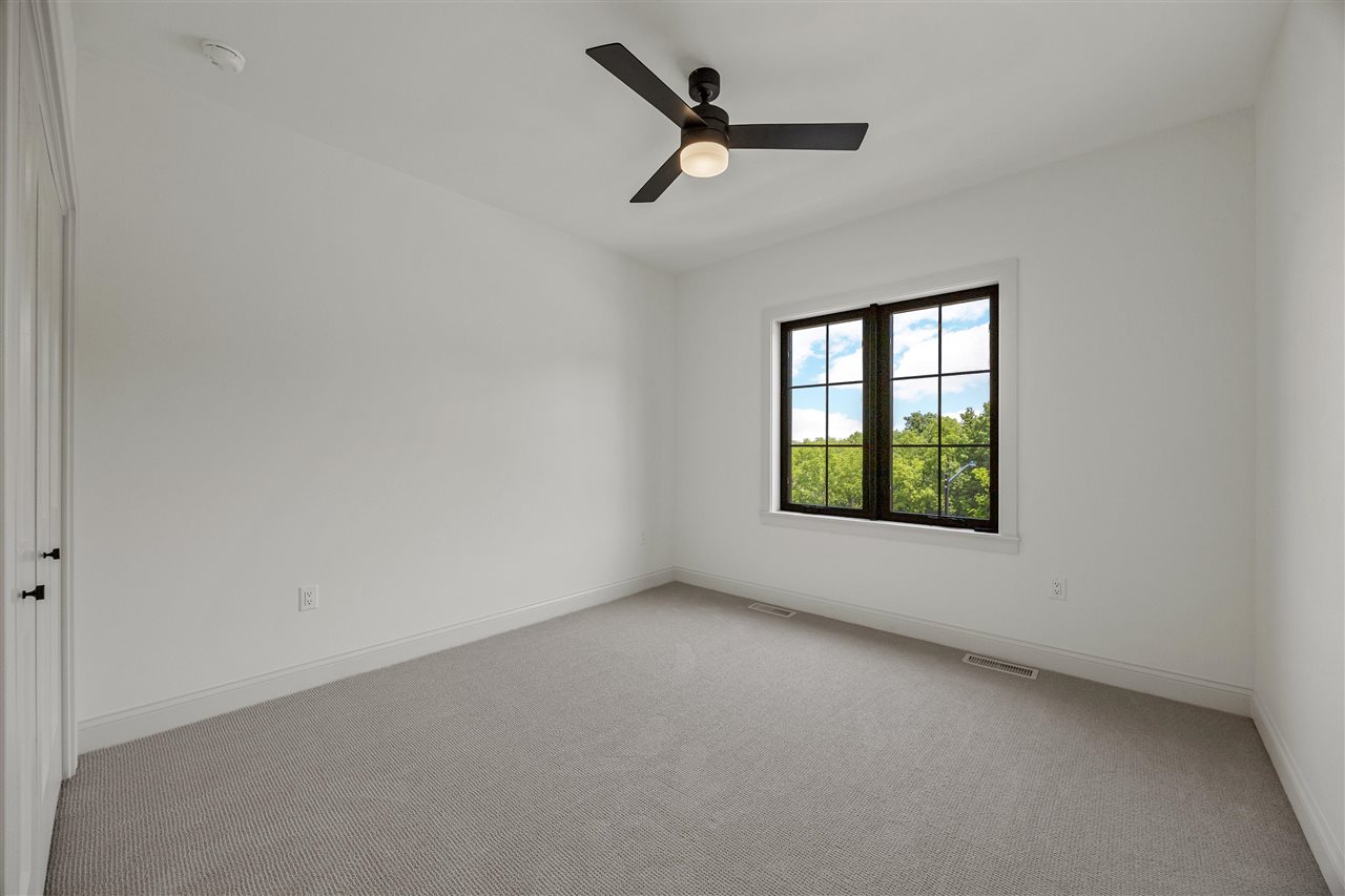 679 Allison Way Iowa City IA 52245