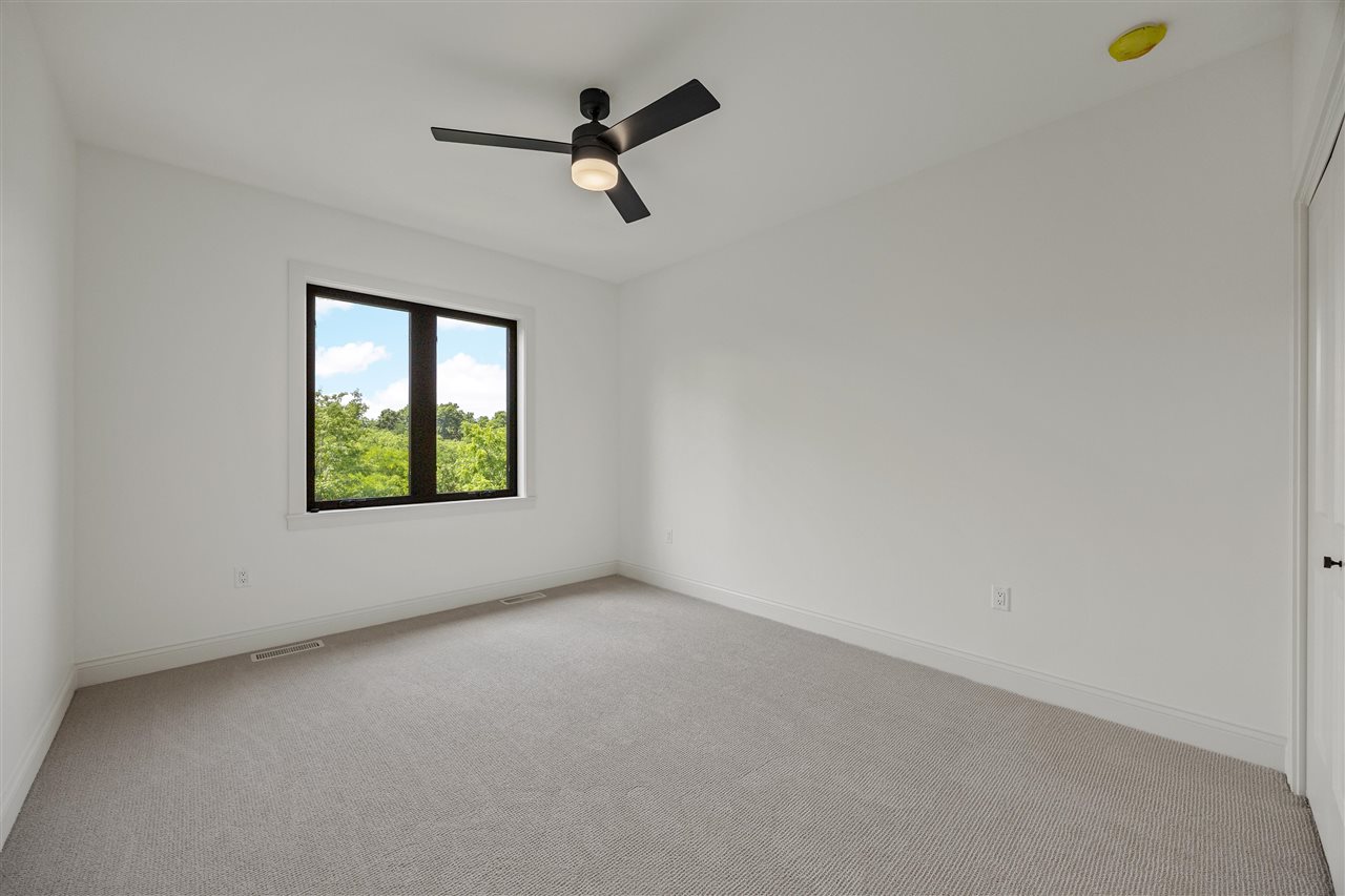 679 Allison Way Iowa City IA 52245