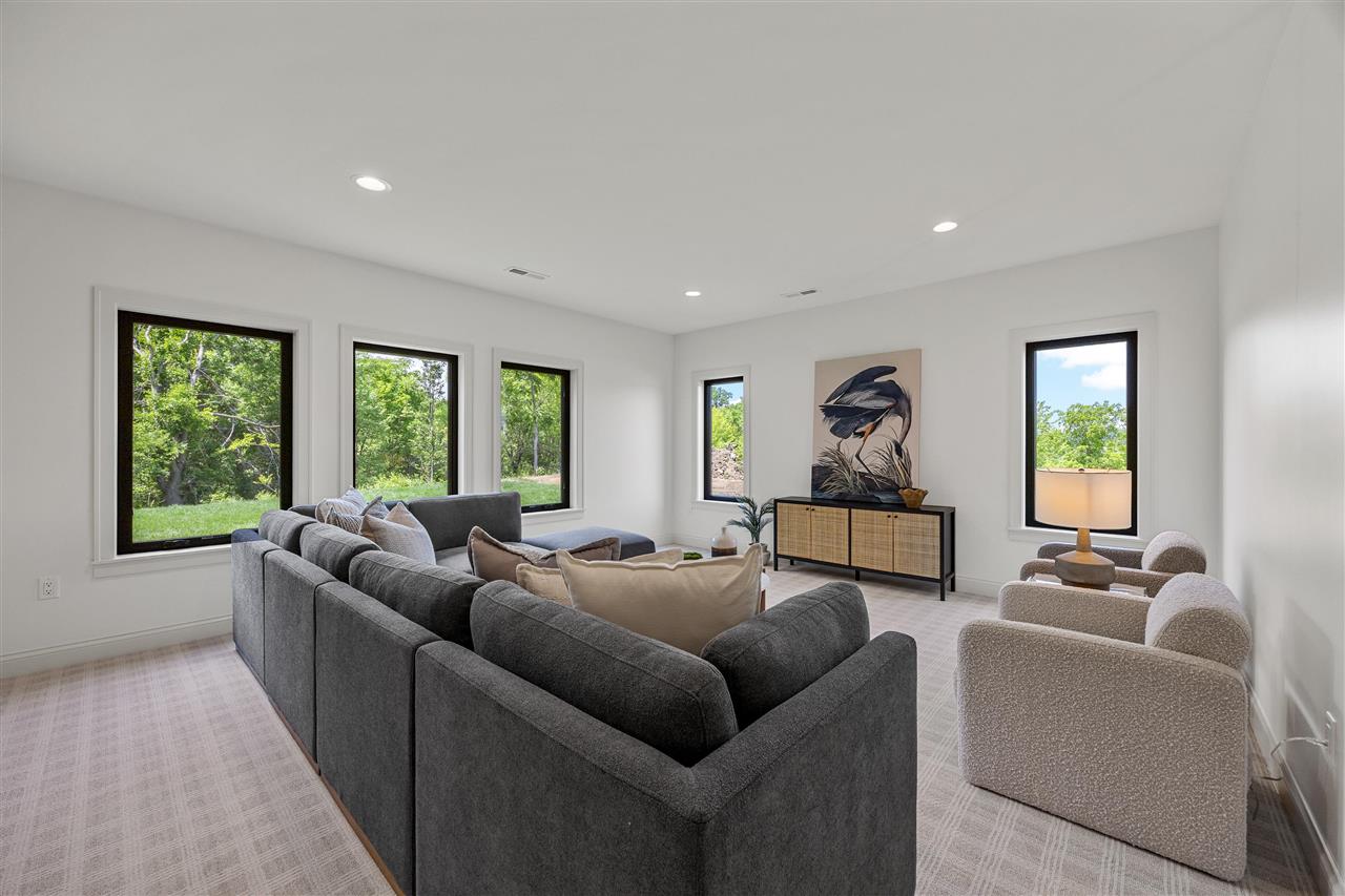 679 Allison Way Iowa City IA 52245