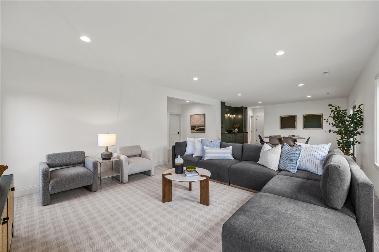 679 Allison Way Iowa City IA 52245