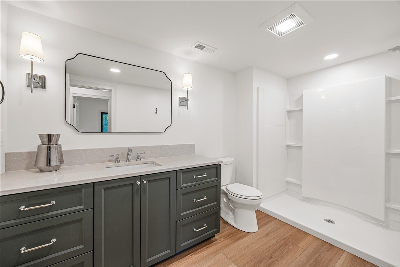 679 Allison Way Iowa City IA 52245