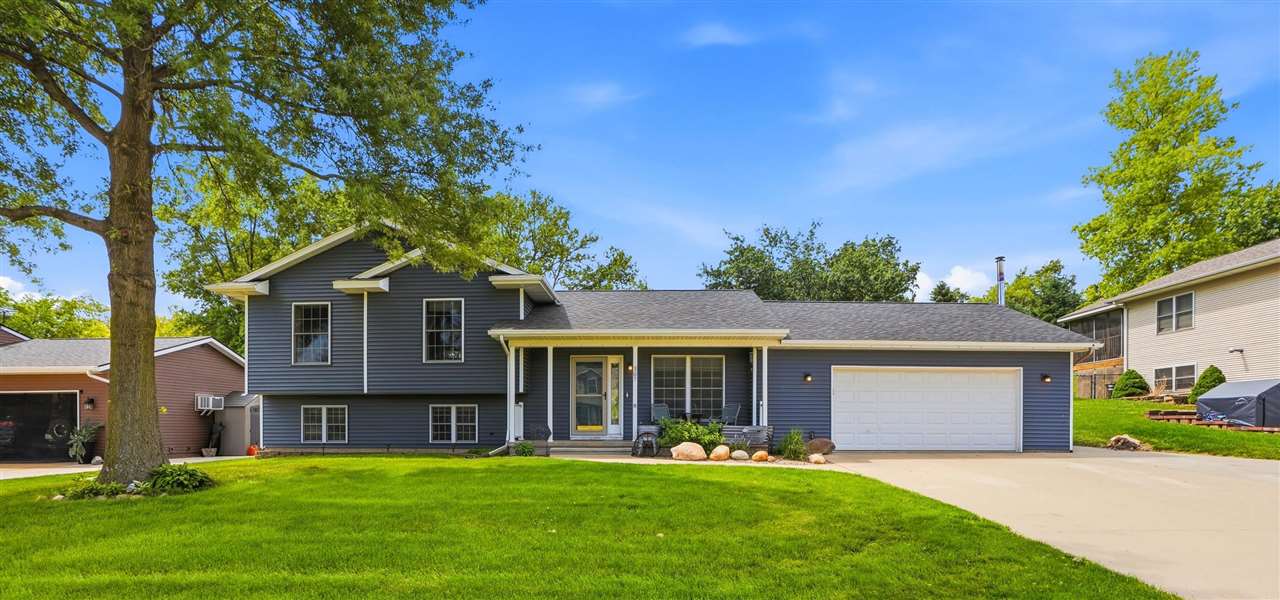 307 W Goldfinch Drive Tiffin IA 52340