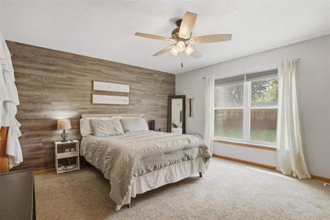 307 W Goldfinch Drive Tiffin IA 52340