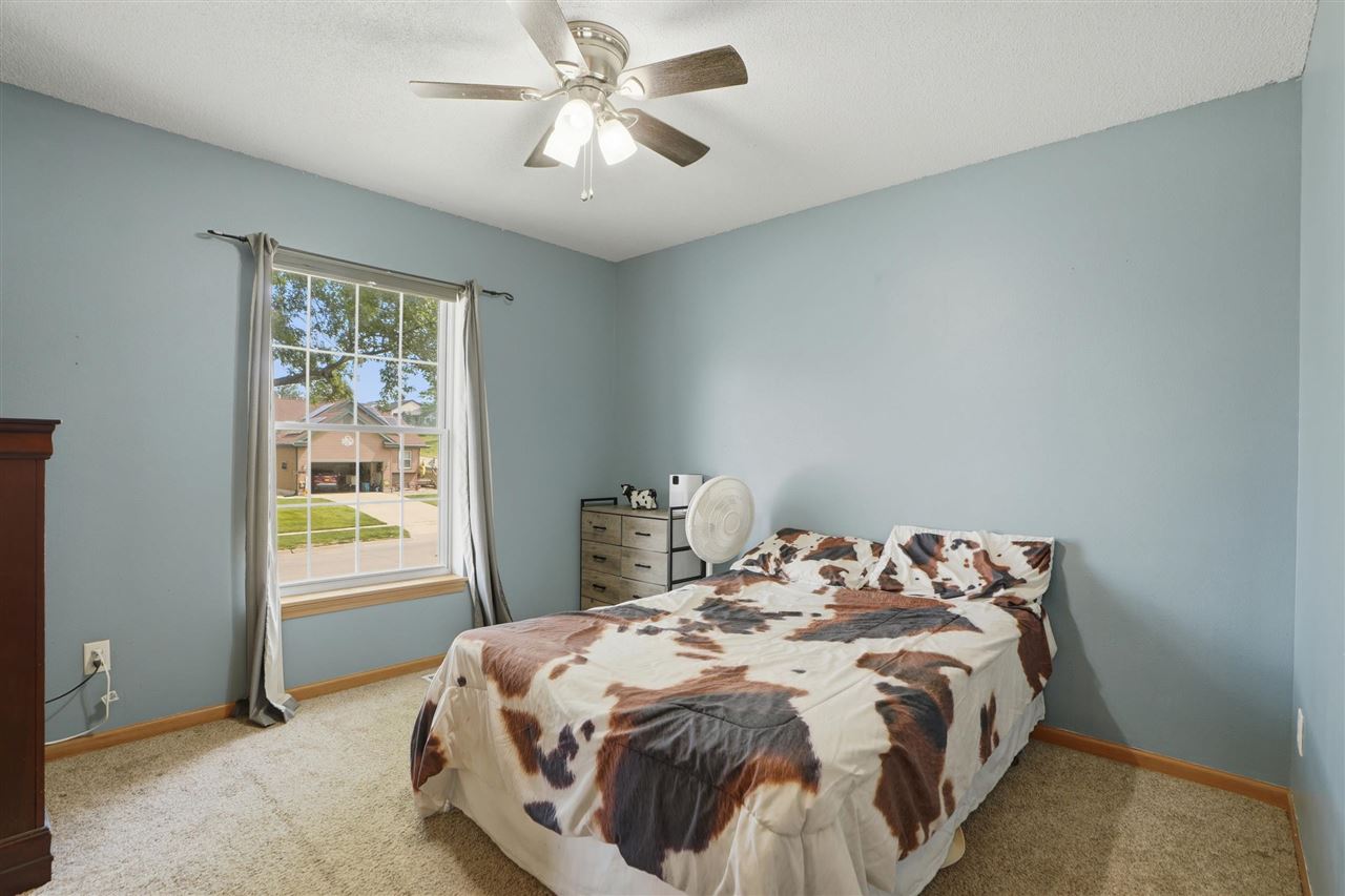 307 W Goldfinch Drive Tiffin IA 52340