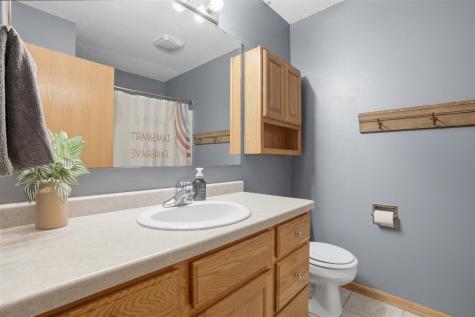 307 W Goldfinch Drive Tiffin IA 52340