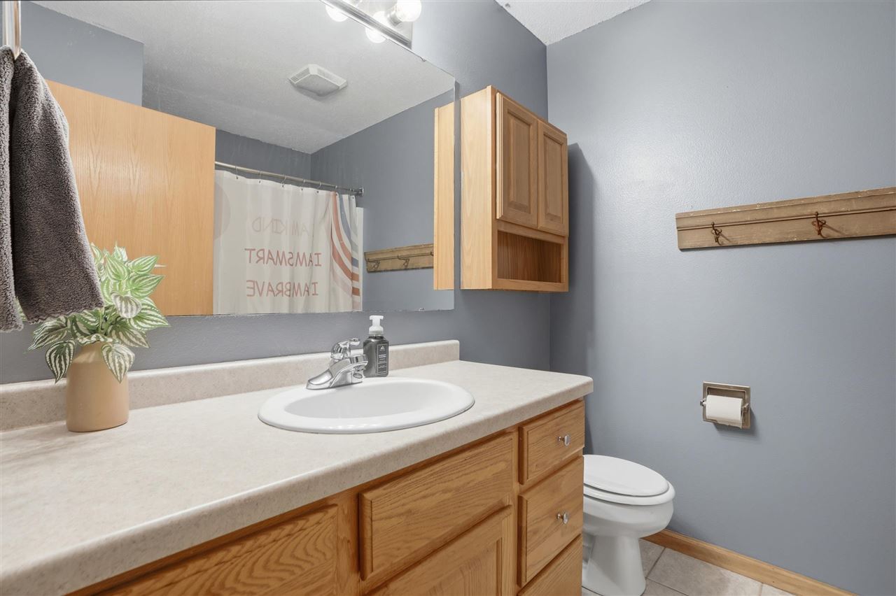 307 W Goldfinch Drive Tiffin IA 52340