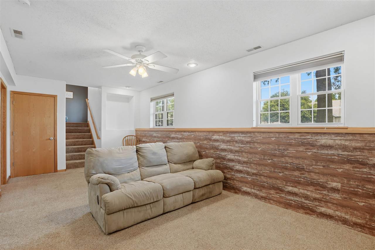 307 W Goldfinch Drive Tiffin IA 52340