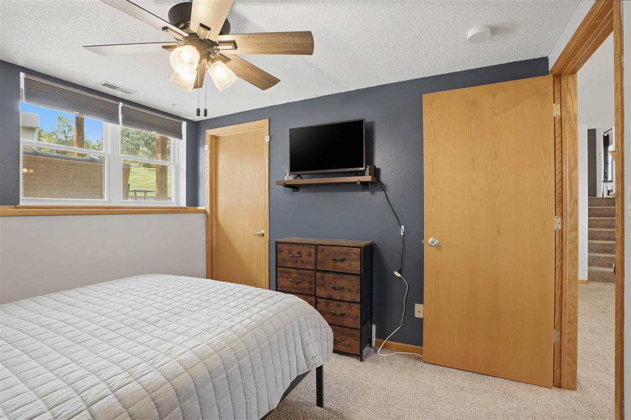 307 W Goldfinch Drive Tiffin IA 52340