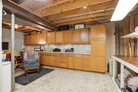 307 W Goldfinch Drive Tiffin IA 52340