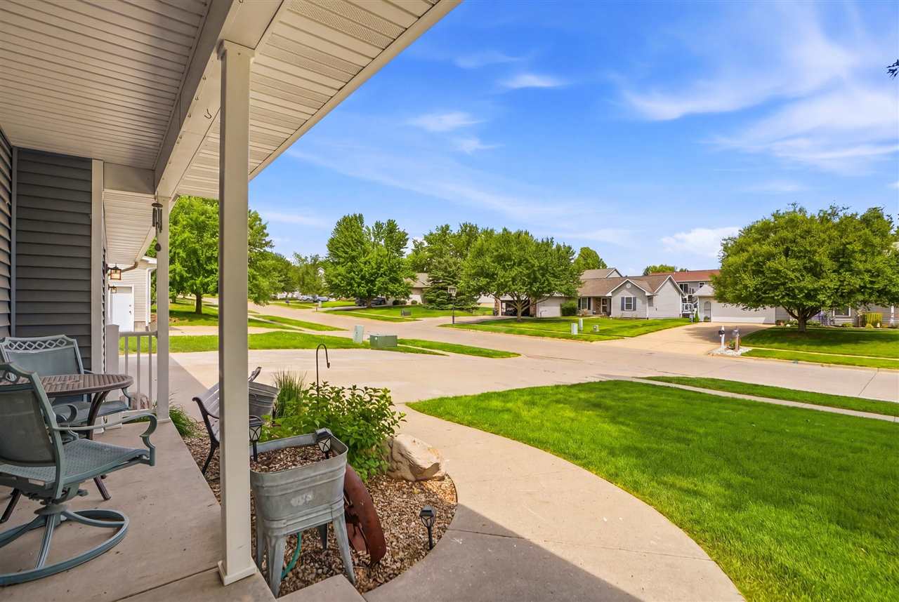 307 W Goldfinch Drive Tiffin IA 52340