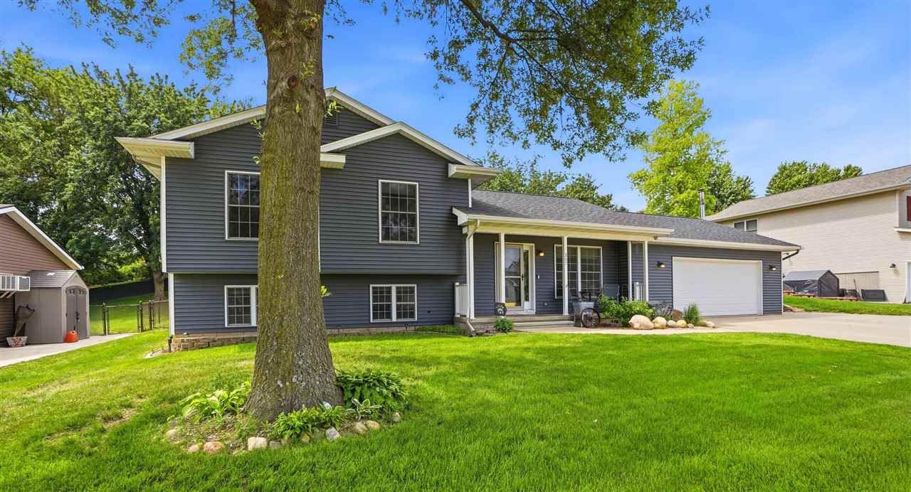 307 W Goldfinch Drive Tiffin IA 52340