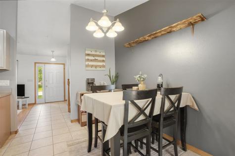 307 W Goldfinch Drive Tiffin IA 52340