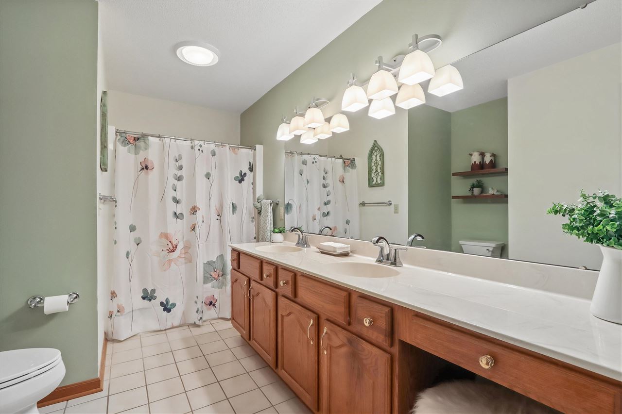 1002 135th Drive Amana IA 52203