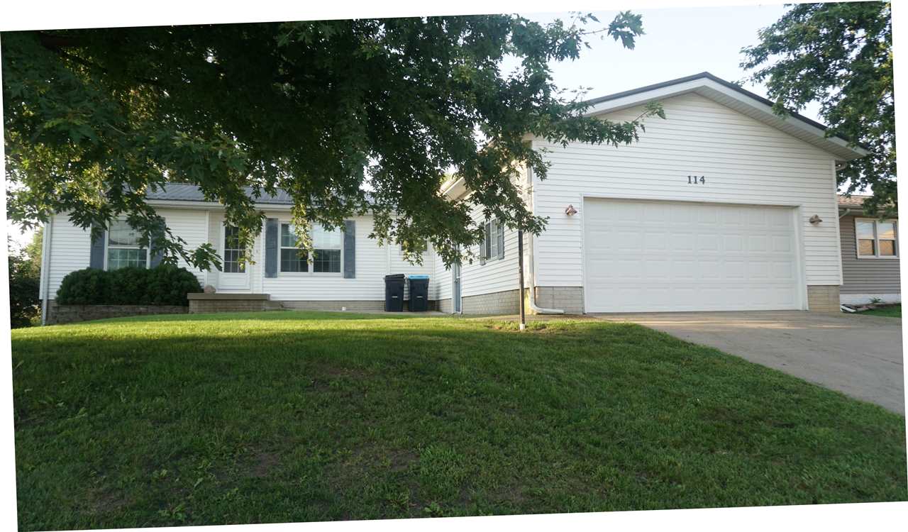 114 W Linn Street Lone Tree IA 52755