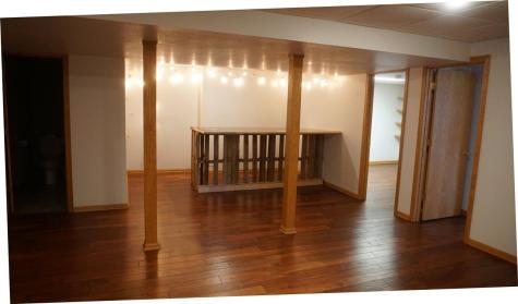 114 W Linn Street Lone Tree IA 52755