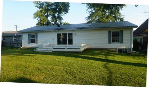 114 W Linn Street Lone Tree IA 52755